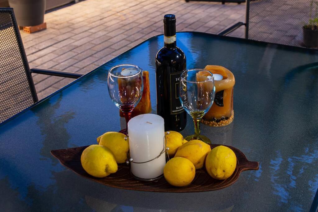 Lemon Garden Stylish Private Apartment 칼라마타 외부 사진