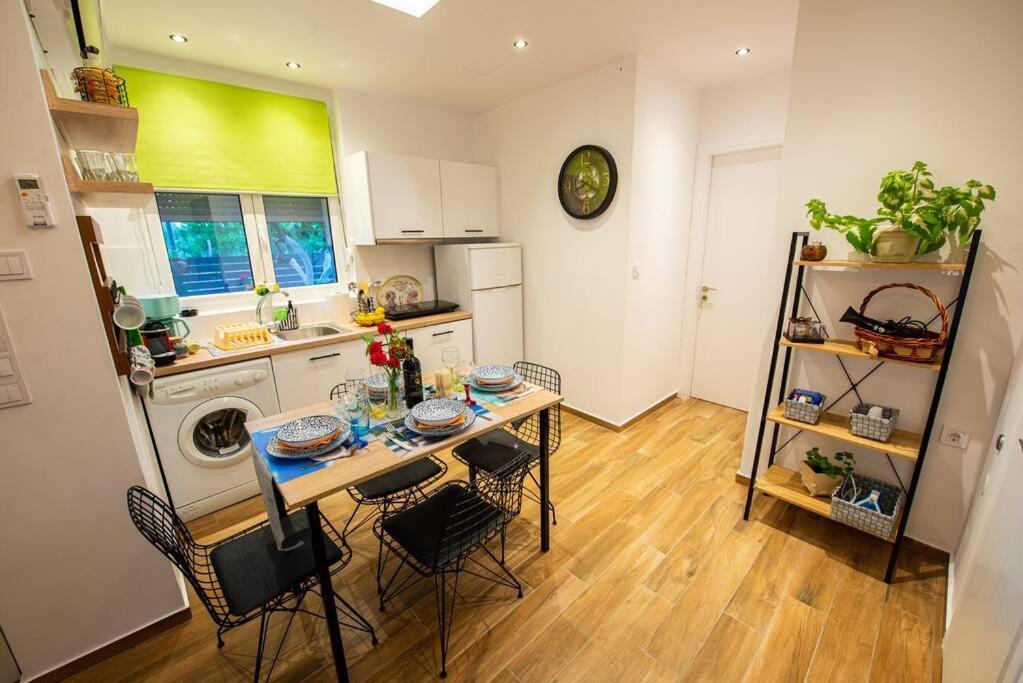 Lemon Garden Stylish Private Apartment 칼라마타 외부 사진
