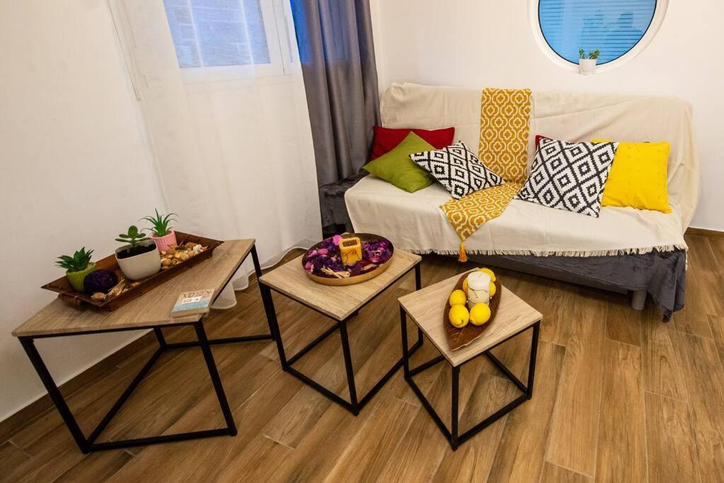 Lemon Garden Stylish Private Apartment 칼라마타 외부 사진