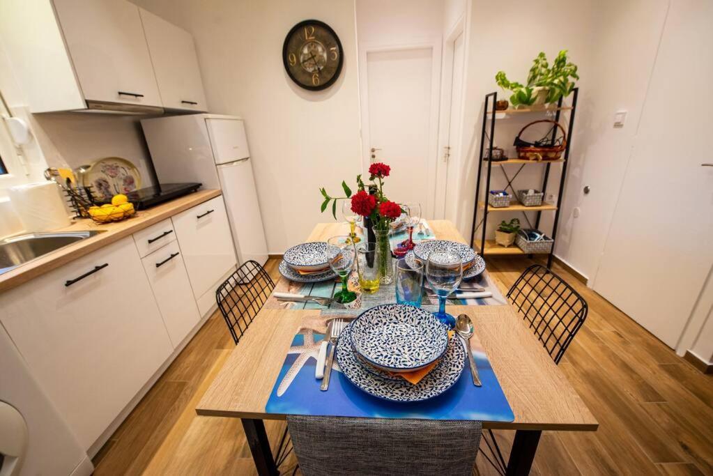 Lemon Garden Stylish Private Apartment 칼라마타 외부 사진