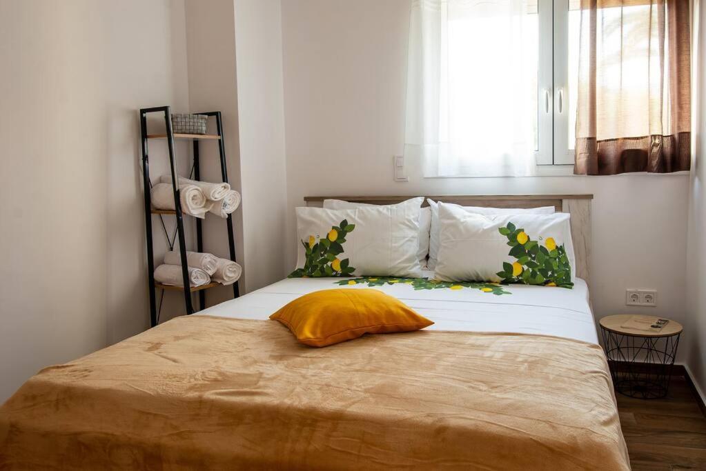 Lemon Garden Stylish Private Apartment 칼라마타 외부 사진