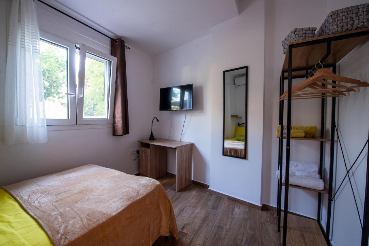 Lemon Garden Stylish Private Apartment 칼라마타 외부 사진
