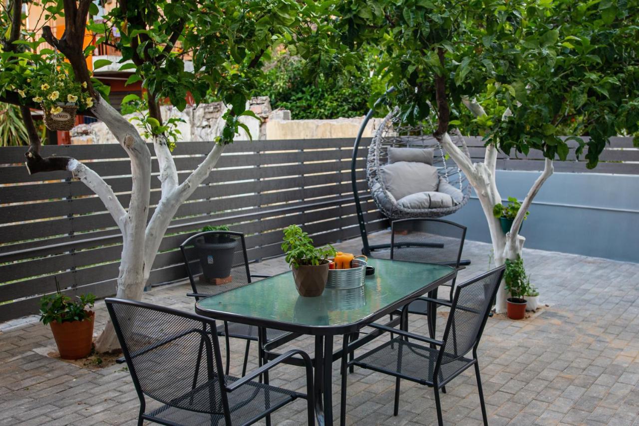 Lemon Garden Stylish Private Apartment 칼라마타 외부 사진